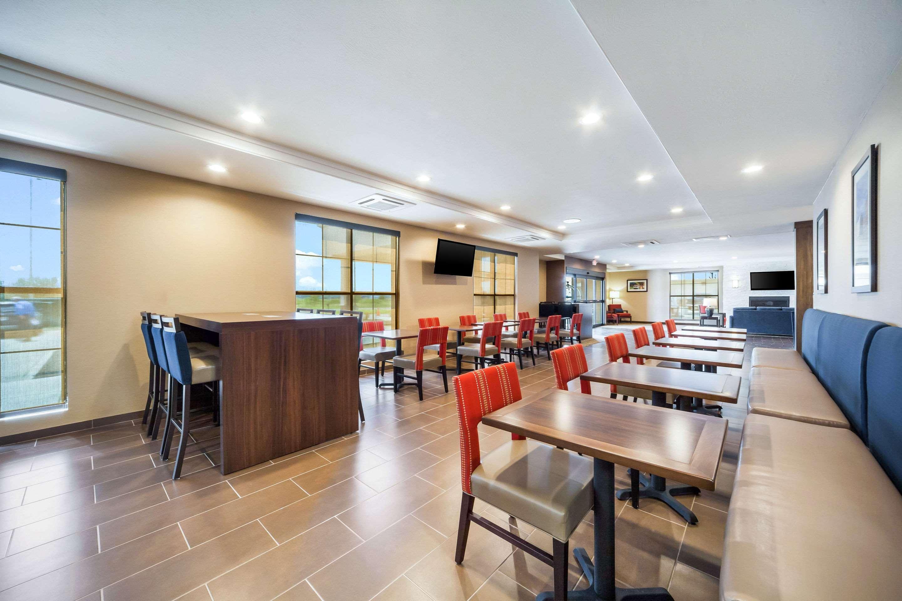 Comfort Inn & Suites North Platte I-80 מראה חיצוני תמונה